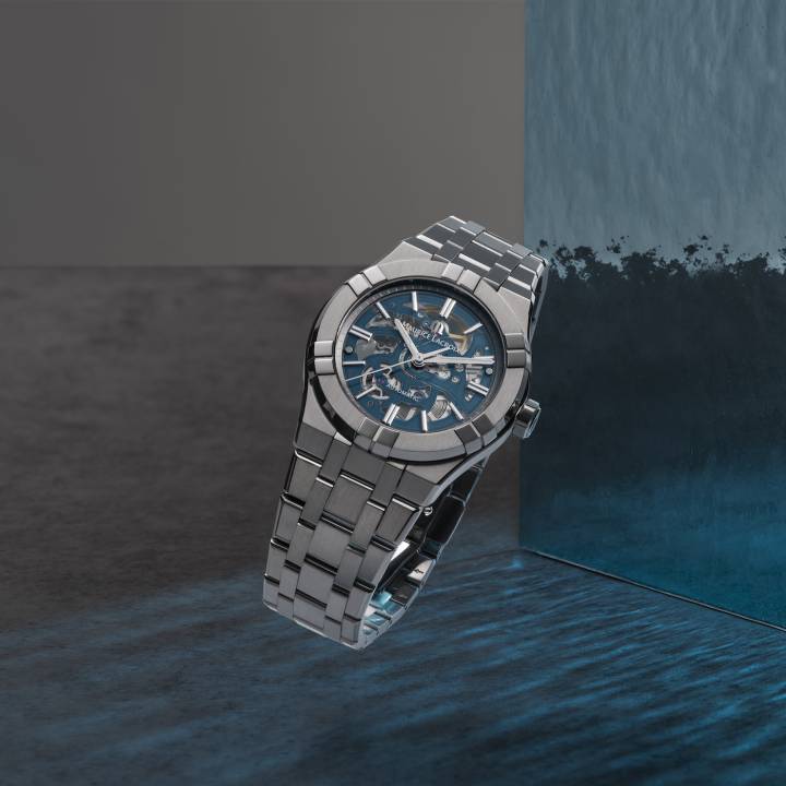 El relojero Suizo inauguró su 50° aniversario presentando nuevas versiones del Aikon Automatic Skeleton en 39 mm y 42 mm.