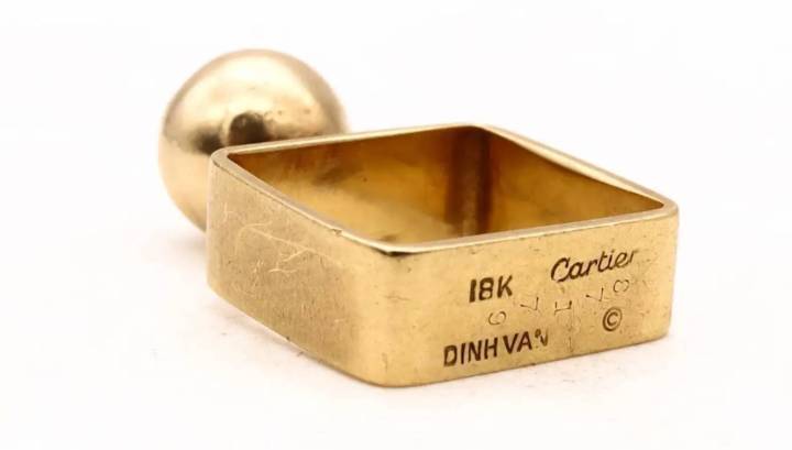 Anillo con las firmas Cartier y Dinh Van, 1968