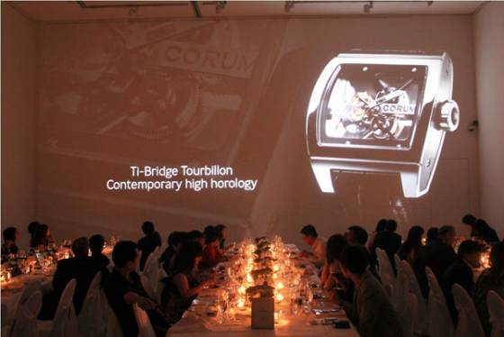 Corum - Celebración del trigésimo aniversario de la Golden Bridge en Singapur