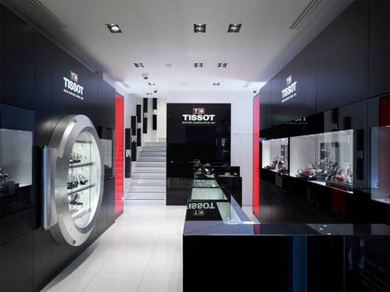 Tissot abre una tienda monomarca en los Champs-Elysées de París