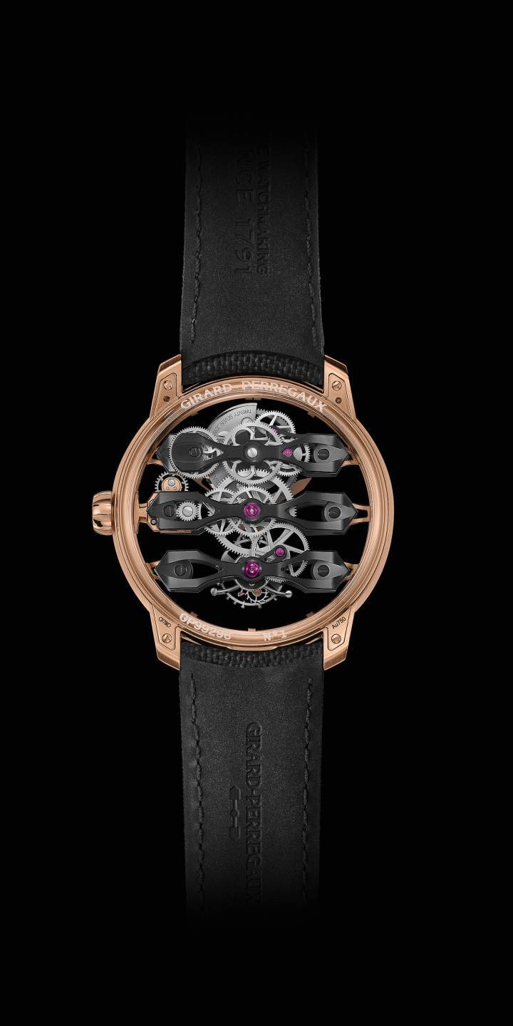 Girard-Perregaux actualiza el Tourbillon con tres puentes volantes