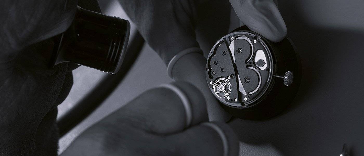 Emmanuel Bouchet Complication One Contrast Black: la deconstrucción del tiempo