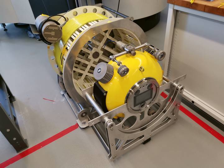  Un dron submarino y su “madre”, diseñados y construidos en el laboratorio de I+D de Hublot