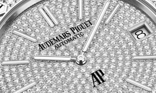 Audemars Piguet presenta dos nuevos Royal Oak “Jumbo” Extra-Thin engastados