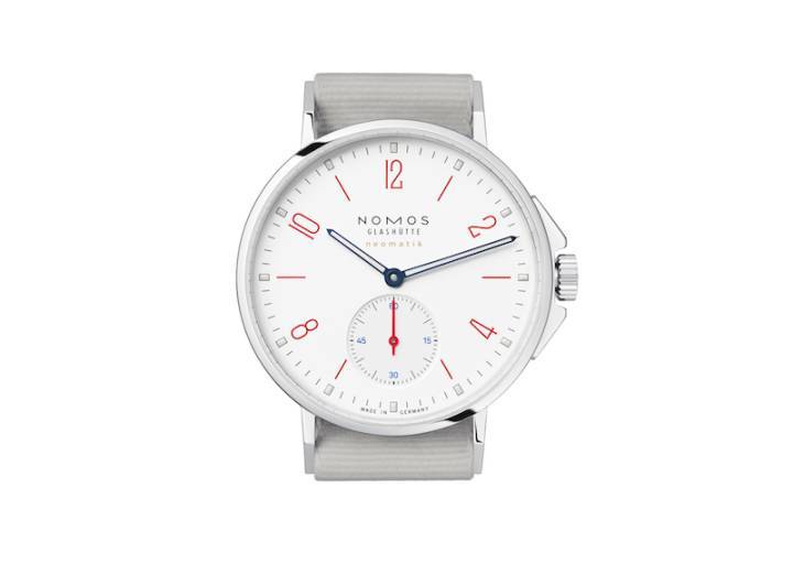 Nomos Ahoi neomatik “white siren” 