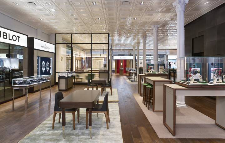 Interior de Watches of Switzerland en Manhattan