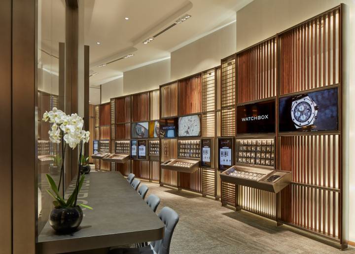 Un espacio dedicado a WatchBox en Ahmed Seddiqi & Sons en Dubai