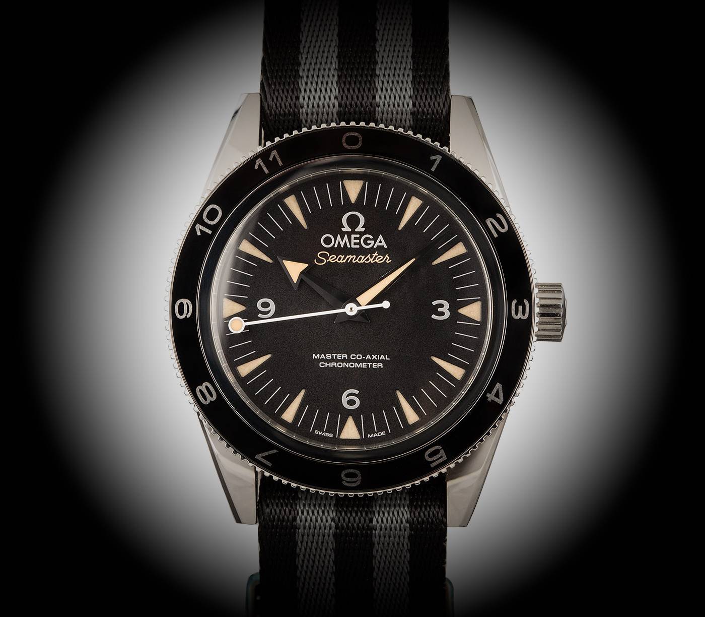 Iconic_watches_of_Hollywood_omega_seamaster_300_daniel_craig-Europa_star_watch_magazine_2020