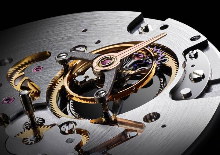 Una vista de cerca del altamente innovador movimiento CFB T3000 con su tourbillon suspendido