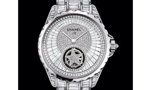 PRESTIGE – Las colecciones CHANEL 2014 en formación táctica