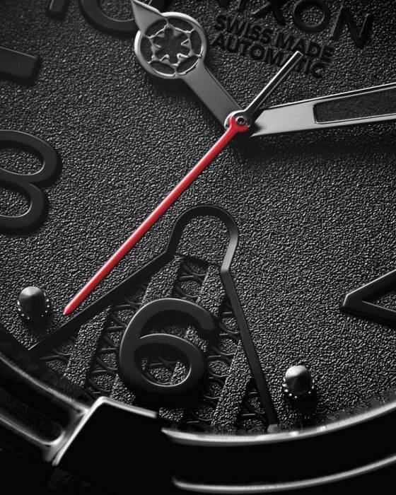 Nixon utiliza «la fuerza» para conquistar la galaxia reloj