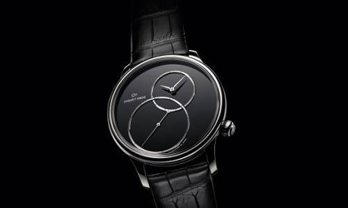 Jaquet Droz, negro y descentrado