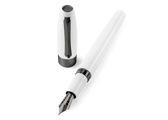 Pluma Estilográfica Fortuna con cierre del capuchón en Rutenio de Montegrappa