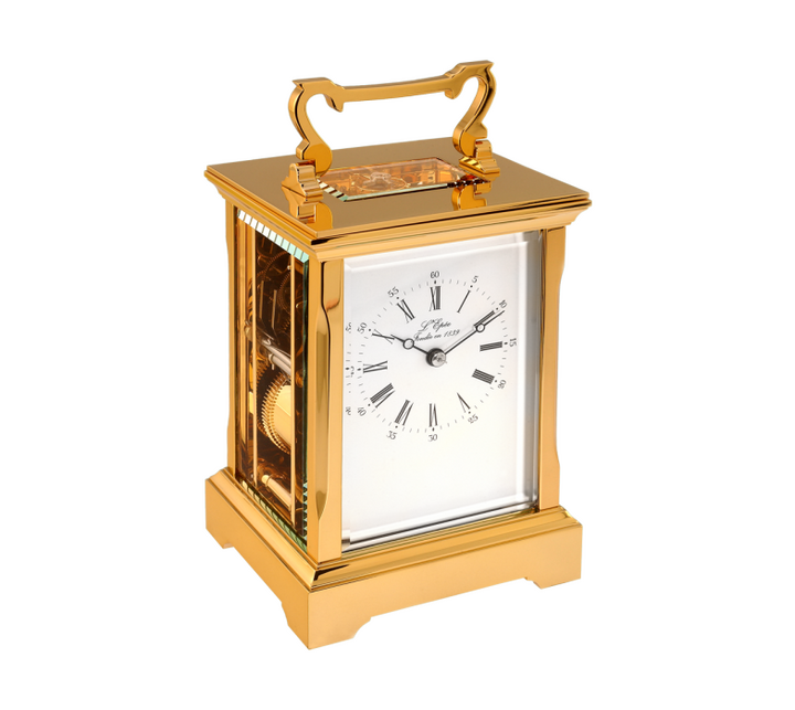 La marca todavía fabrica (y repara) su producto histórico, el reloj de carriage…