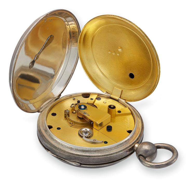 Urban Jürgensen Chronometer 649/35, escape de cronómetro tipo Earnshaw, volante de compensación bimetálico con dos pesas en forma de cuña y dos tornillos Mean Time. Piedras de punta de diamante. Espiral cilíndrica dorada.